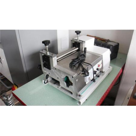 XD-302 White emulsion and resin gluing machine